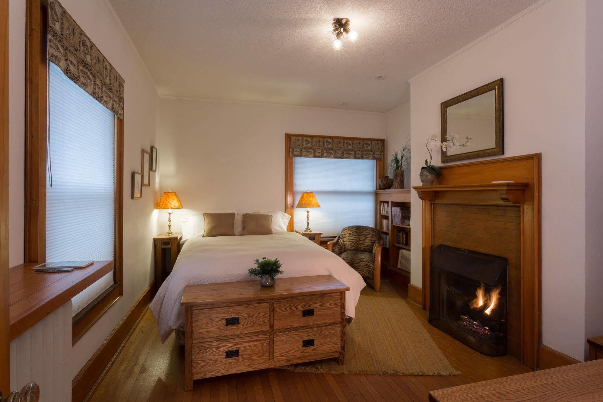 Stewart Inn Wausau Ngoại thất bức ảnh