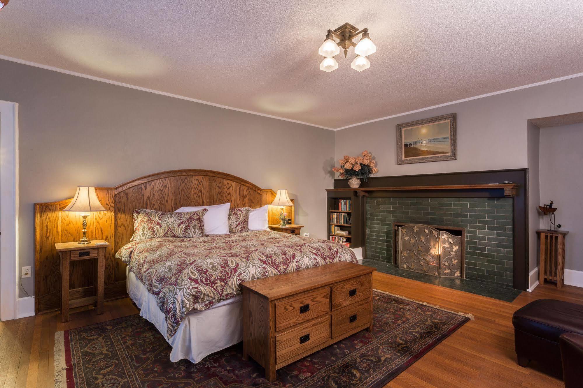 Stewart Inn Wausau Ngoại thất bức ảnh