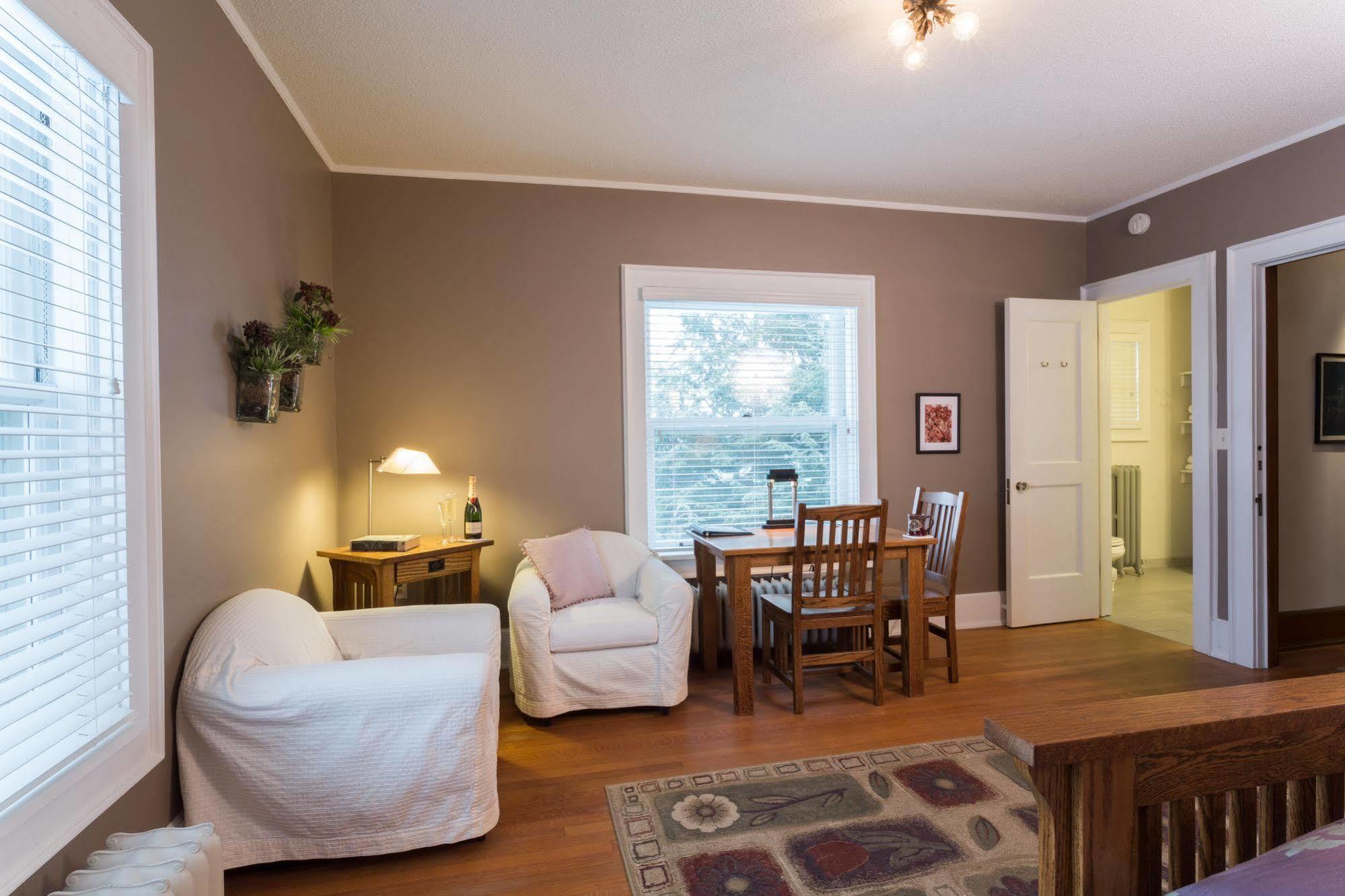 Stewart Inn Wausau Ngoại thất bức ảnh